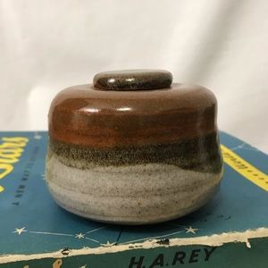 Studio pottery change pot